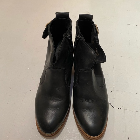 Black leather booties - Picture 2 of 5